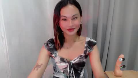 sofia_sweetheart18 online show from 12.02.25