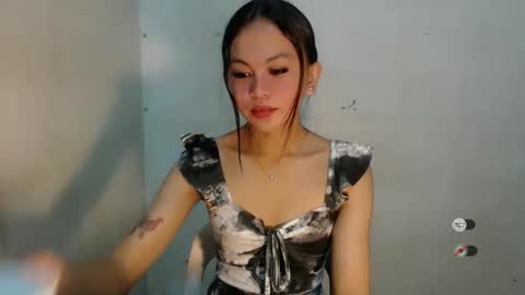 sofia_sweetheart18 online show from 12.03.25