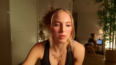 Sofia online show from 11.24.25