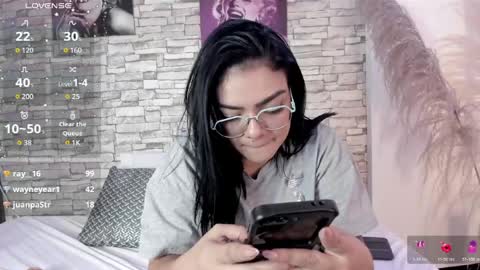 sofiaalarson online show from 07.17.26