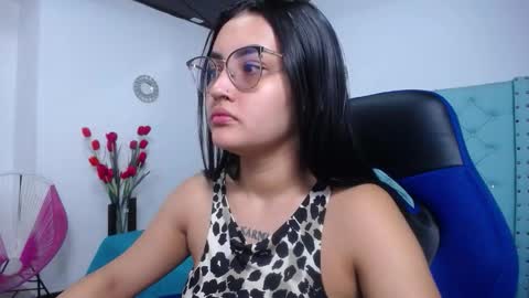 Snapshot of sofiaasexy19 chatting on 03.18.26 Sofia online show from 03.18.26