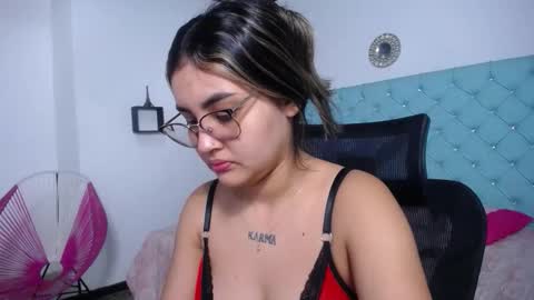 Snapshot of sofiaasexy19 chatting on 05.01.26 Sofia online show from 05.01.26
