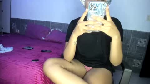 Snapshot of sofiacandy17 chatting on 01.19.25 Danna Sofia online show from 01.19.25