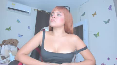 sofiacastillo01 online show from 10.23.25