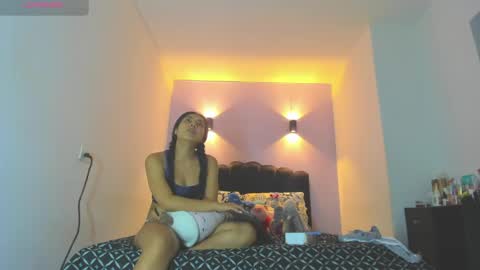 Snapshot of sofiaclaus_19 chatting on 05.05.26 Sofia online show from 05.05.26