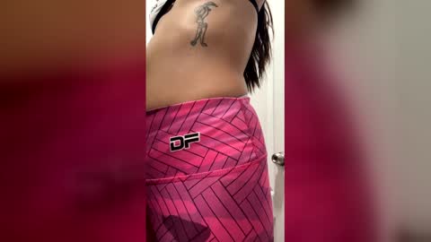 Snapshot of sofiacruz16 chatting on 02.18.26 sofiacruz16 online show from 02.18.26