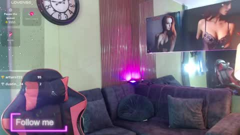 Snapshot of sofiadavis_23 chatting on 05.11.26 SOFIA online show from 05.11.26
