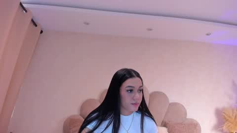 Snapshot of sofiagomez_1 chatting on 06.08.26 SOFI online show from 06.08.26