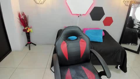 Snapshot of sofiakey chatting on 02.21.25 sofia online show from 02.21.25