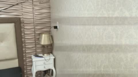 Sofi - next broadcast today 1030pm Colombia time online show from 10.30.25