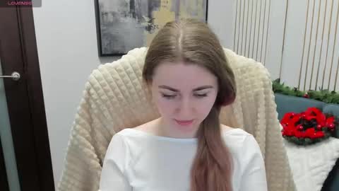 Snapshot of sofiangelaa chatting on 12.18.25 Sofia online show from 12.18.25