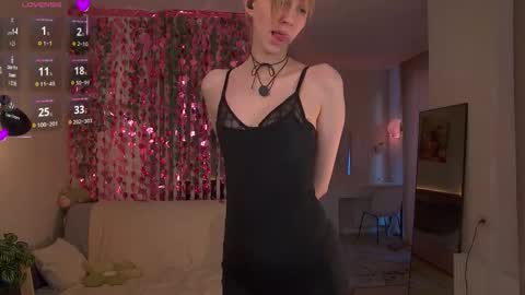 Sofia Help me overcome shynes with 100 thumbs up online show from 02.16.26