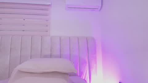 Snapshot of sofiavelezz_ chatting on 02.18.26 Sofia Velez online show from 02.18.26