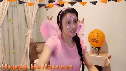 Sofi Bella online show from 10.30.25