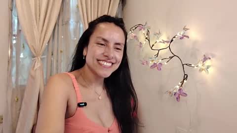 Snapshot of sofibelladelavega chatting on 05.11.26 Sofi Bella online show from 05.11.26