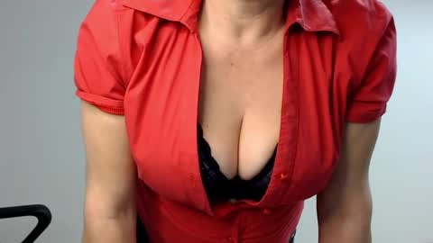 Sofie Velvet online show from 01.14.25