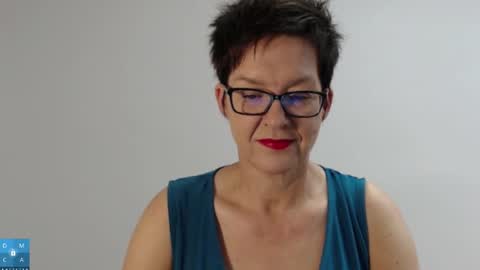 Sofie Velvet online show from 09.14.25