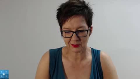 Sofie Velvet online show from 09.21.25