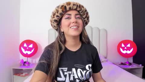 sofiebunnie online show from 10.31.25