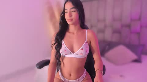  sofie  online show from 11.29.25