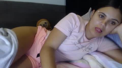 Snapshot of sofigarcia17 chatting on 01.25.25 sofi online show from 01.25.25