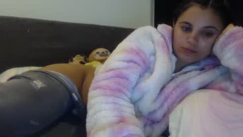 Snapshot of sofigarcia17 chatting on 01.26.25 sofi online show from 01.26.25