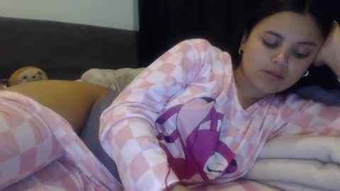 Snapshot of sofigarcia17 chatting on 09.22.25 sofi online show from 09.22.25