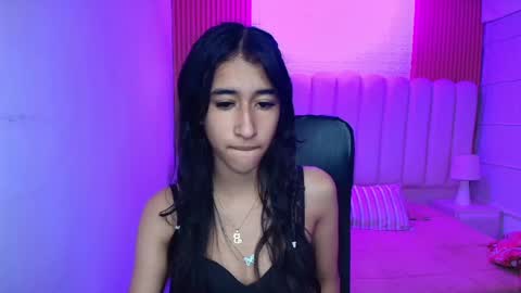 Snapshot of sofii_tk chatting on 05.18.26 Sofii online show from 05.18.26