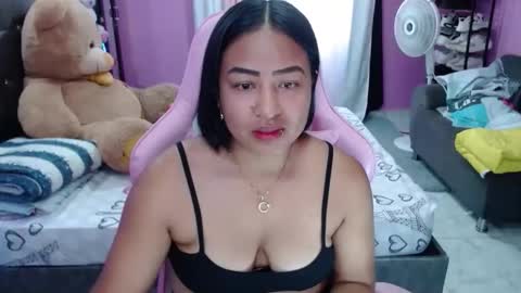 Snapshot of sofiiadreams chatting on 03.12.26 sofia Dreams online show from 03.12.26