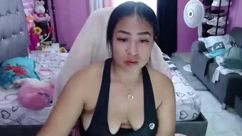 Snapshot of sofiiadreams chatting on 03.18.26 sofia Dreams online show from 03.18.26