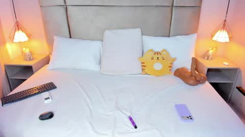 Snapshot of sofiiaduque_ chatting on 05.22.26 Sofia online show from 05.22.26