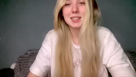 Snapshot of sofimayer chatting on 07.15.26 sofimayer online show from 07.15.26