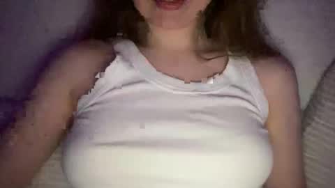 Snapshot of sofinovvak chatting on 03.29.26 Sofi online show from 03.29.26