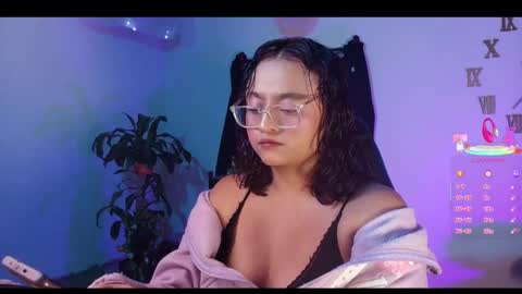 Demi Sofia online show from 12.20.25