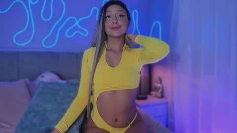 Snapshot of sofly_s chatting on 11.05.25 Sofi online show from 11.05.25