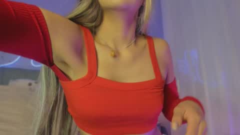 Snapshot of sofly_s chatting on 12.03.25 Sofi online show from 12.03.25