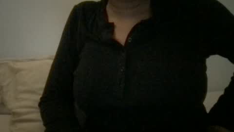 Snapshot of softberrry chatting on 11.14.25 Jade online show from 11.14.25