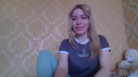 Snapshot of softy_aura chatting on 04.30.26 softy_aura online show from 04.30.26