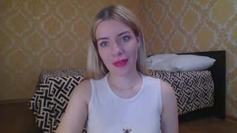 Snapshot of softy_aura chatting on 05.23.26 softy_aura online show from 05.23.26