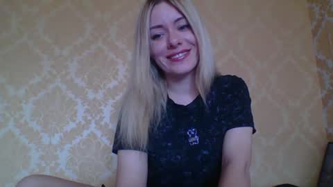 Snapshot of softy_aura chatting on 06.17.26 softy_aura online show from 06.17.26