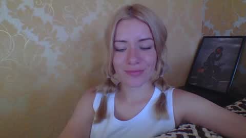 Snapshot of softy_aura chatting on 07.14.26 softy_aura online show from 07.14.26