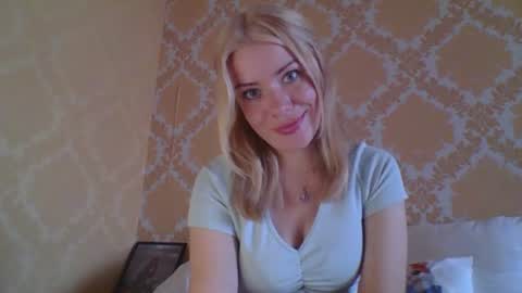 Snapshot of softy_aura chatting on 07.28.26 softy_aura online show from 07.28.26