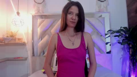 Snapshot of sofy_bonnet chatting on 05.22.26 online show from 05.22.26