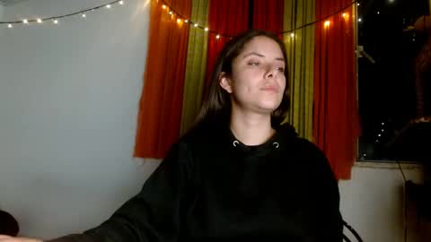 Snapshot of soka_lovers_04_ chatting on 01.06.25 Sofia online show from 01.06.25