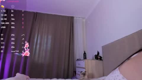 Snapshot of solar_marin chatting on 11.26.25 Rin online show from 11.26.25