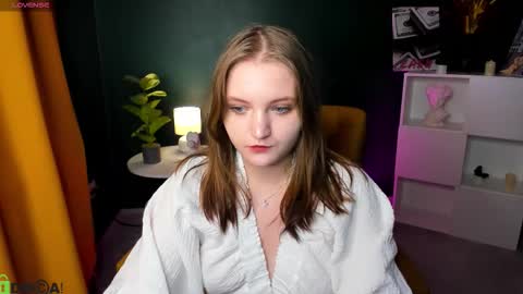 Snapshot of solefree chatting on 09.15.25 Nora online show from 09.15.25