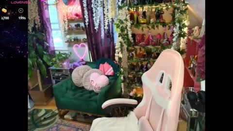 solesticia online show from 12.20.25