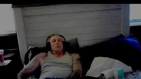 I love watching beautiful women play with themselves online show from 11.22.25