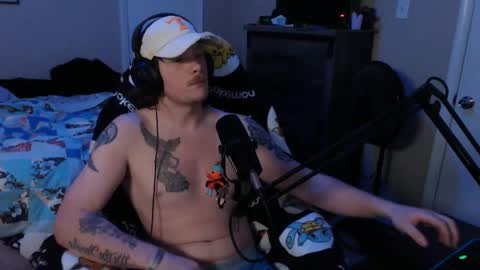 Snapshot of somethinqfunny chatting on 12.06.24 Lover Boi online show from 12.06.24