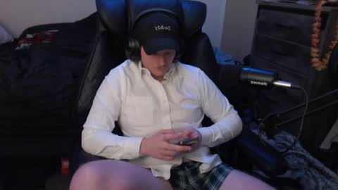 Snapshot of somethinqfunny chatting on 04.04.26 Lover Boi online show from 04.04.26